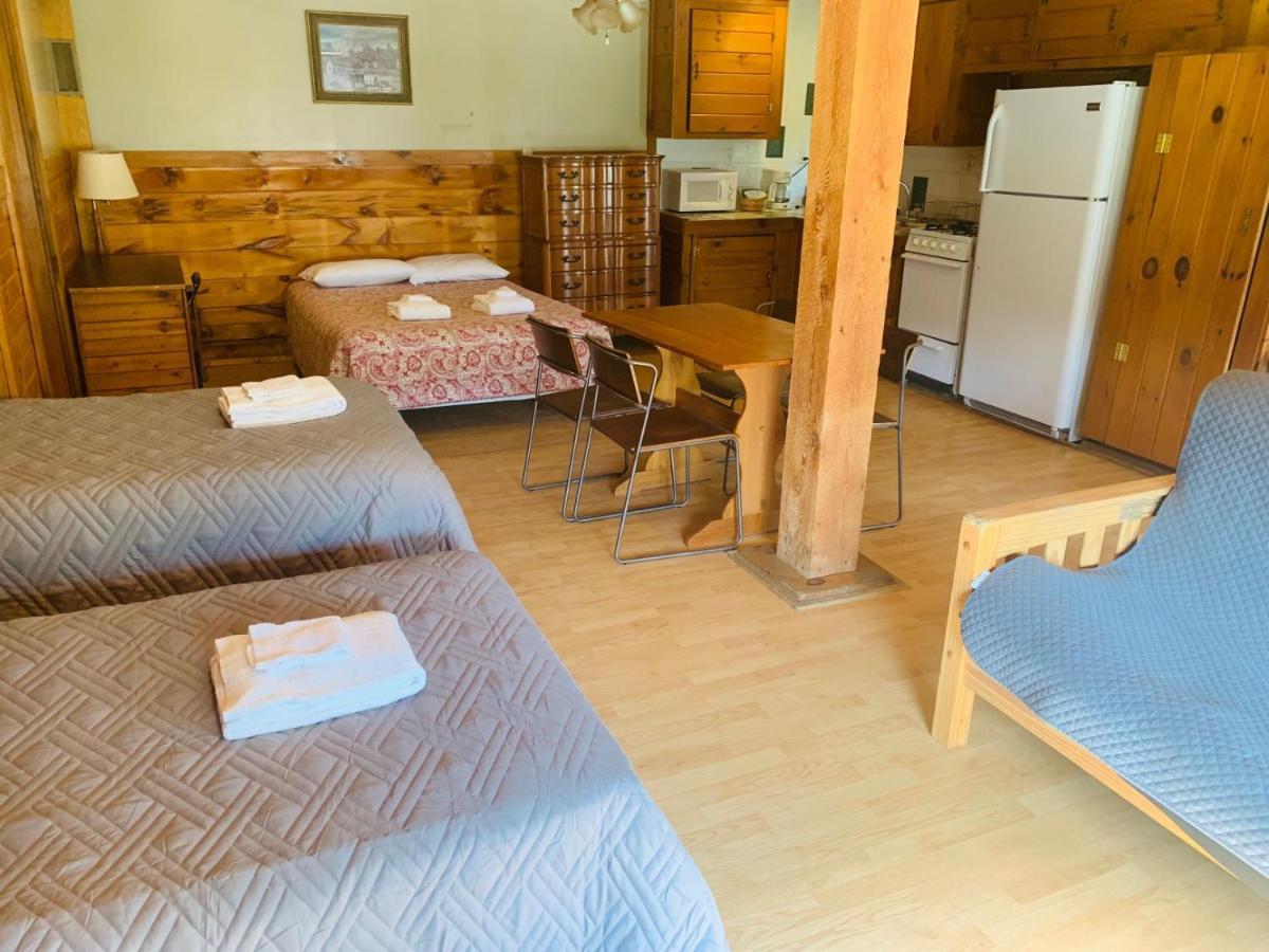 Pine Crest Motel & Cabins Barton 외부 사진