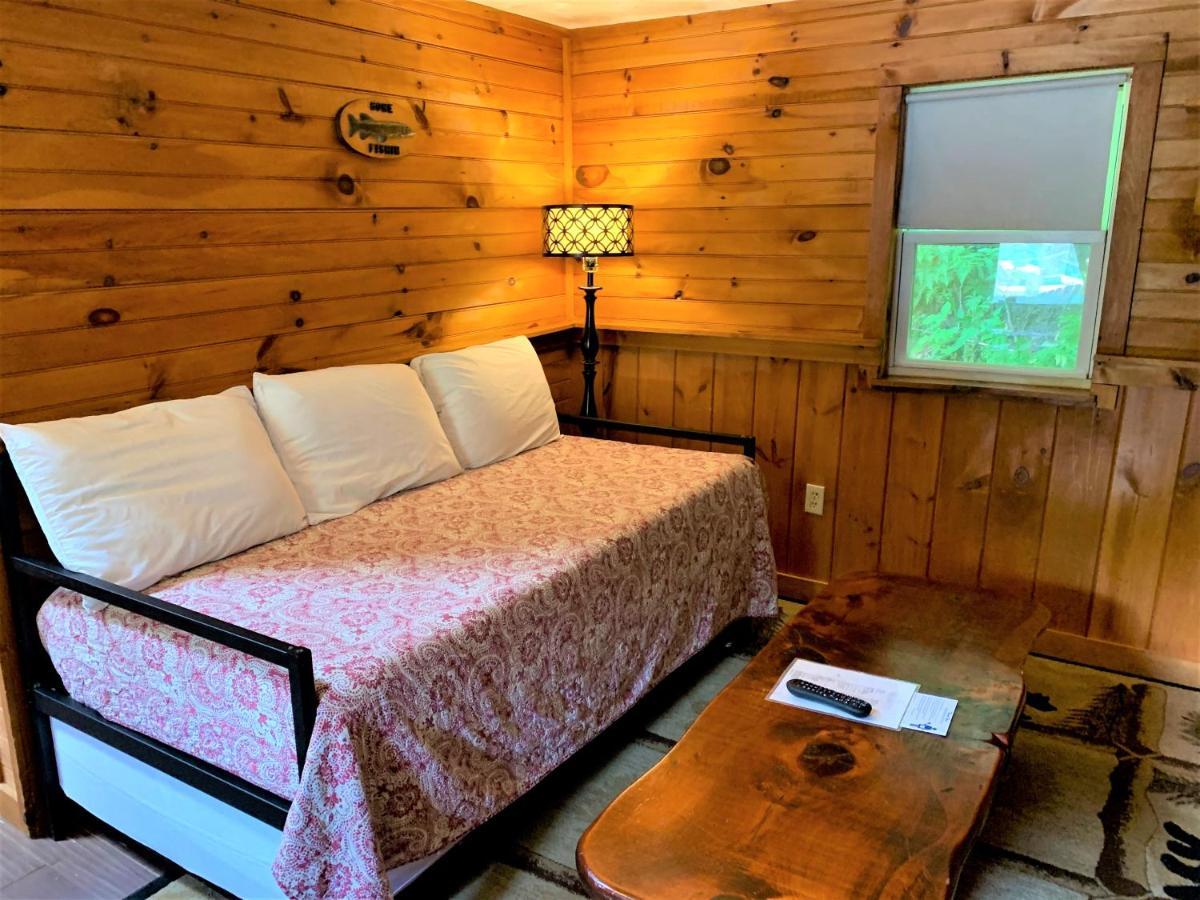 Pine Crest Motel & Cabins Barton 외부 사진