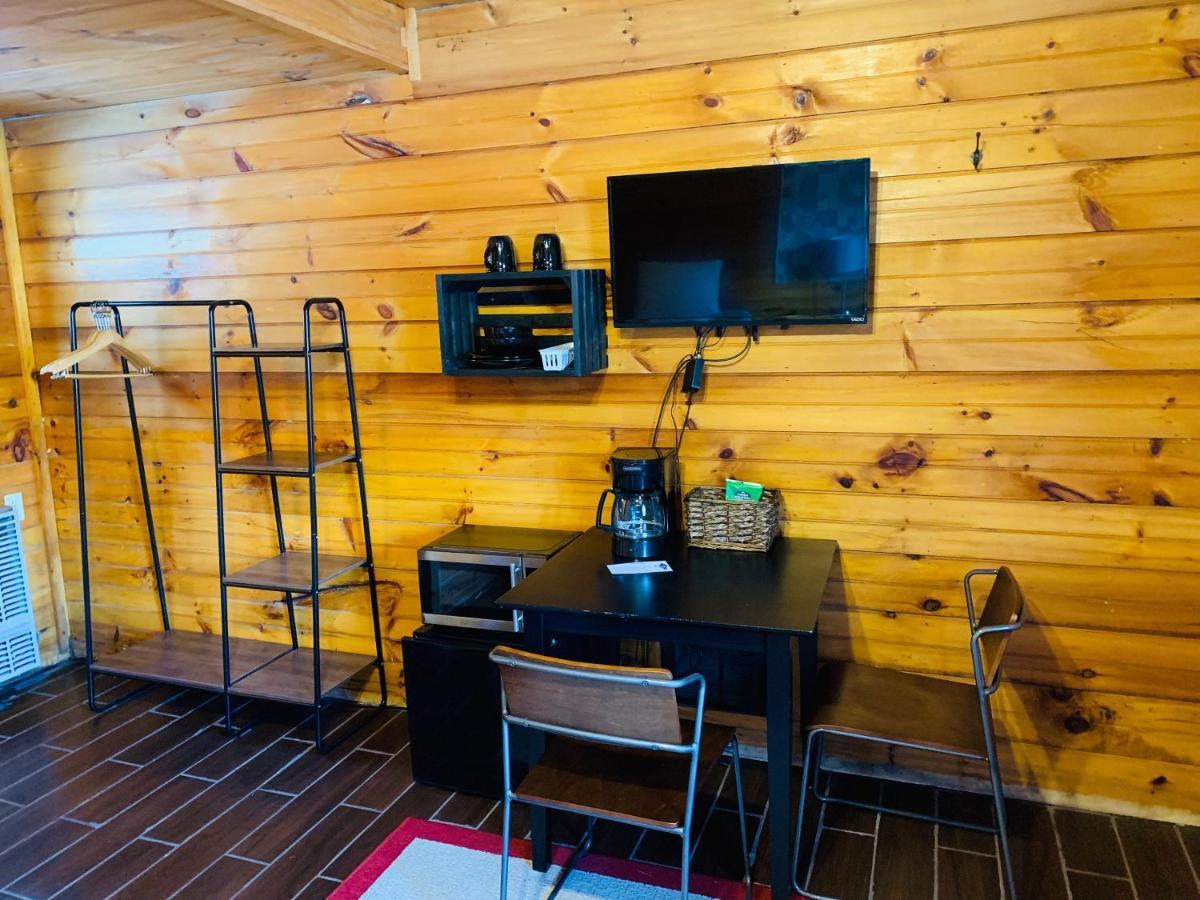 Pine Crest Motel & Cabins Barton 외부 사진