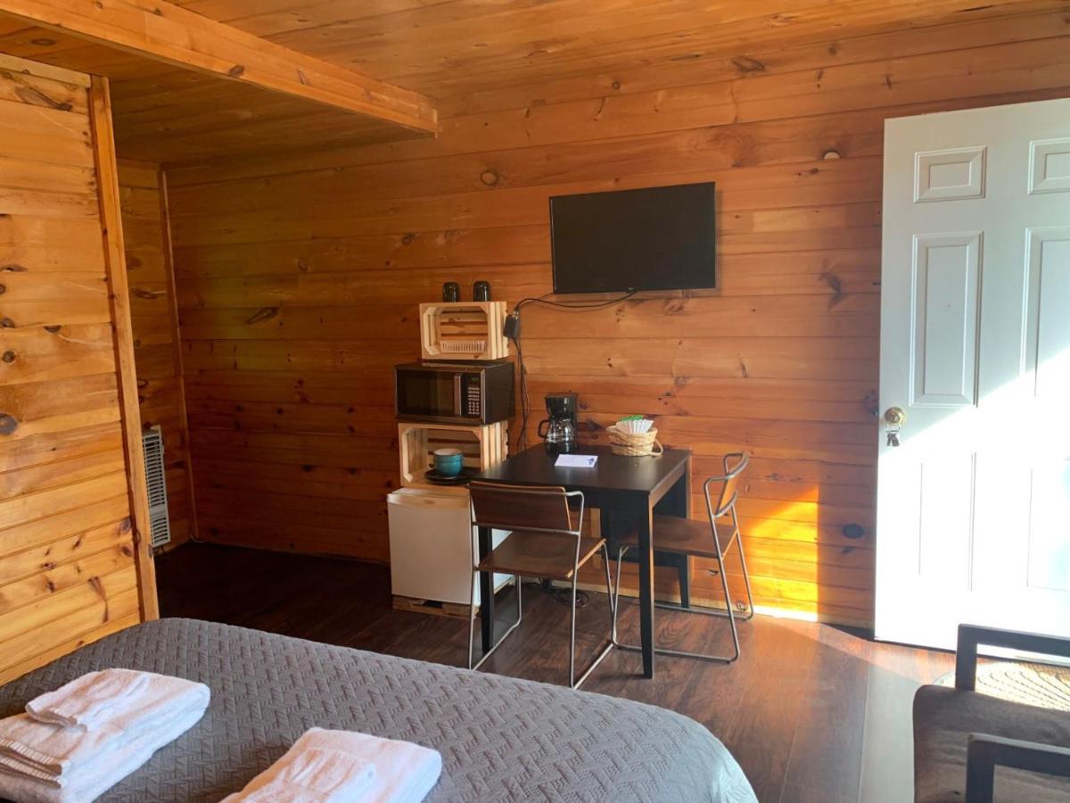 Pine Crest Motel & Cabins Barton 외부 사진