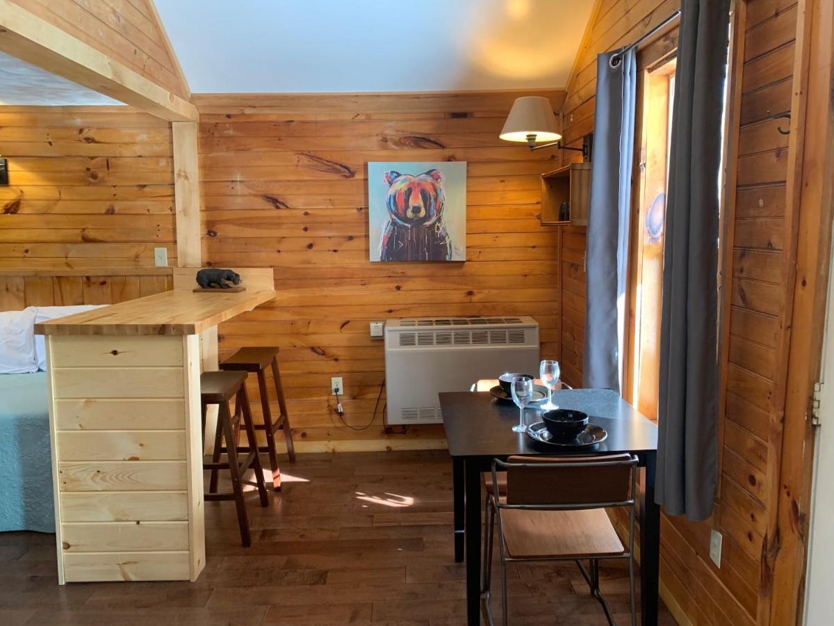 Pine Crest Motel & Cabins Barton 외부 사진