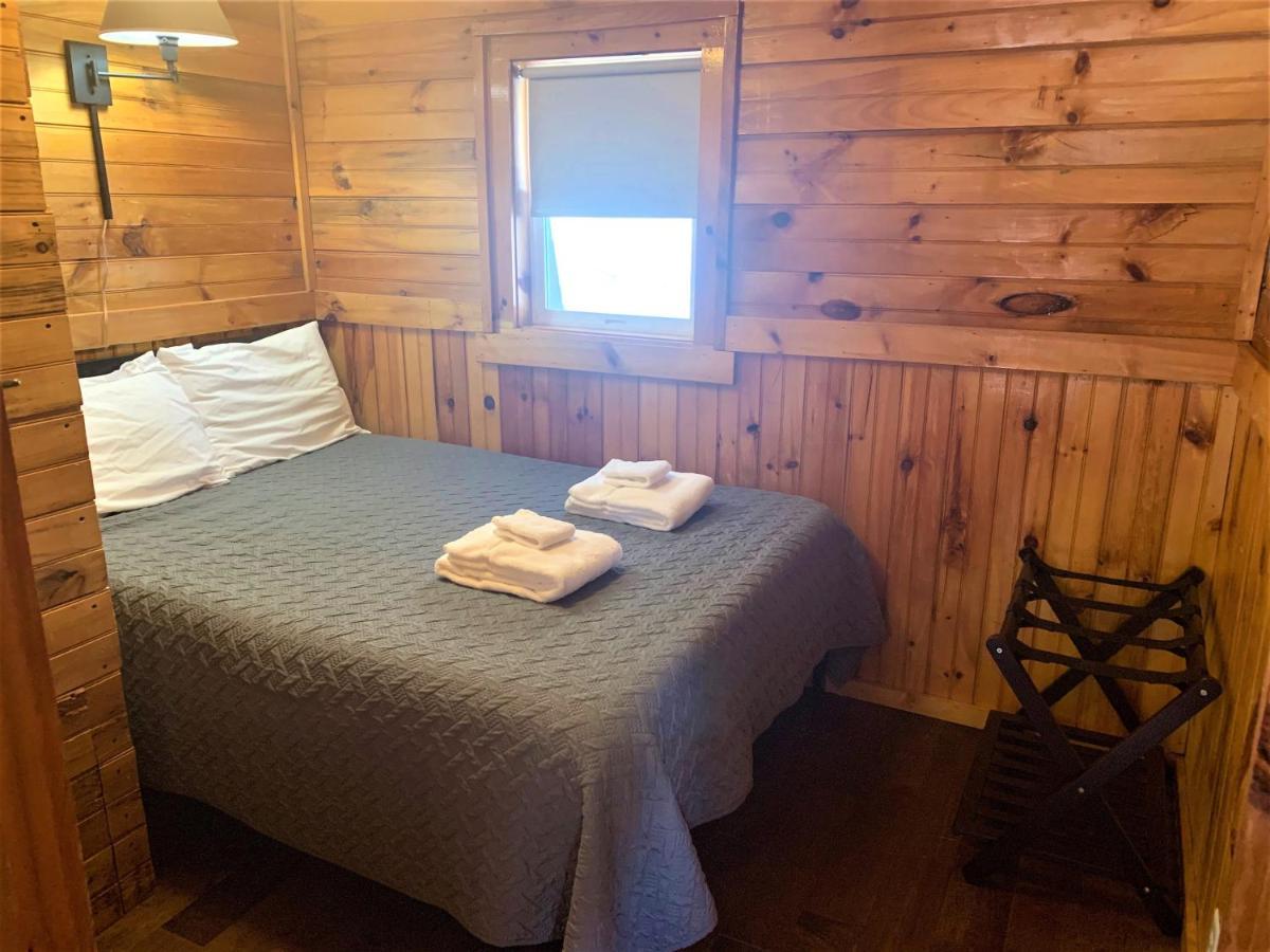 Pine Crest Motel & Cabins Barton 외부 사진