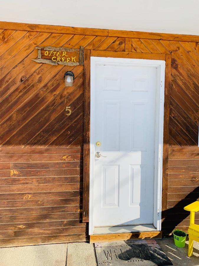 Pine Crest Motel & Cabins Barton 외부 사진